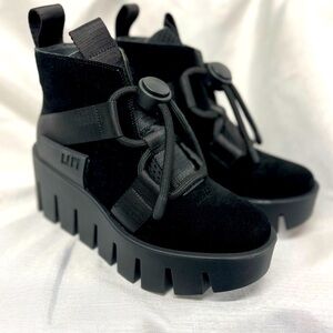 United Nude Grip Nomad Lo Black Suede
